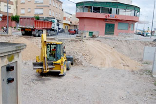 Los socialistas piden a la Alcaldesa que resuelva cuanto antes el problema del puente de la Kabuki